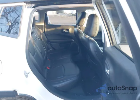 2018 Jeep Compass Limited 4X4 z USA, uszkodzony, nr VIN 3C4NJDCB8JT354067